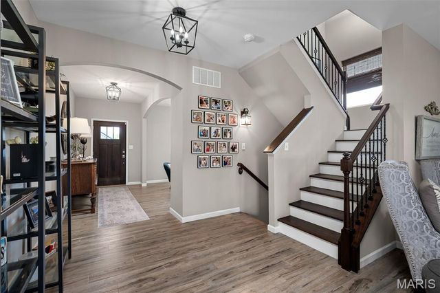 318 Regents Park Avenue, Wentzville, MO 63385