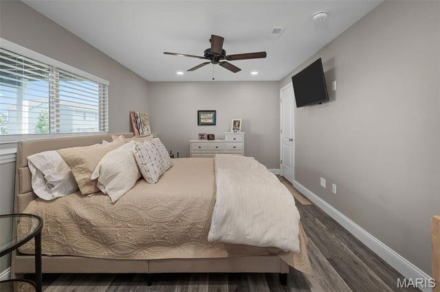 318 Regents Park Avenue, Wentzville, MO 63385