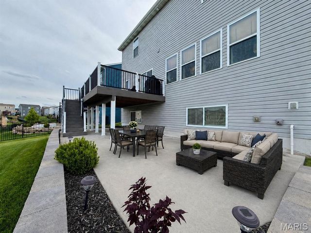 318 Regents Park Avenue, Wentzville, MO 63385