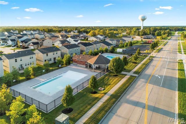 318 Regents Park Avenue, Wentzville, MO 63385