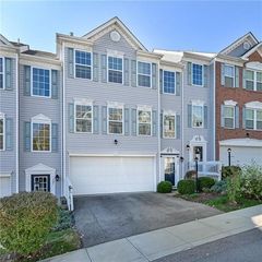 209 Ascot Ct, Moon/crescent Twp, PA 15108