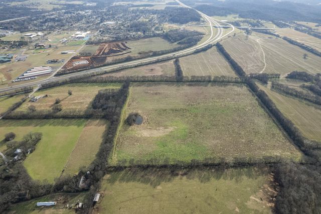 815 S Cross Bridges Rd, Mount Pleasant, TN 38474