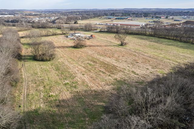 815 S Cross Bridges Rd, Mount Pleasant, TN 38474