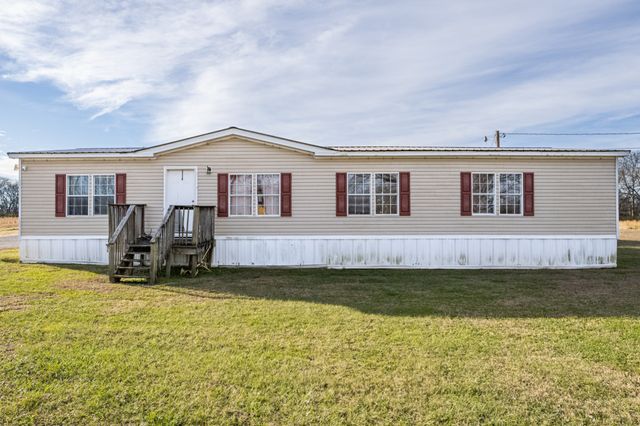 815 S Cross Bridges Rd, Mount Pleasant, TN 38474