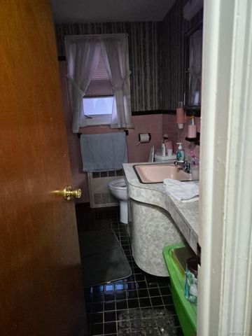 96-08 156, Howard Beach, NY 11414