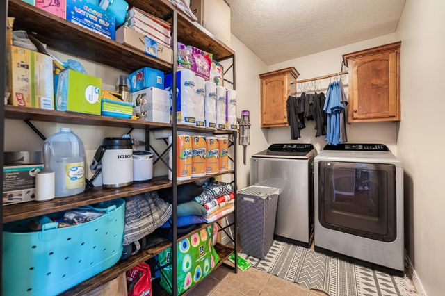 393 N Ladera Drive, Republic, MO 65738