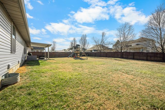 393 N Ladera Drive, Republic, MO 65738