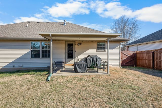 393 N Ladera Drive, Republic, MO 65738