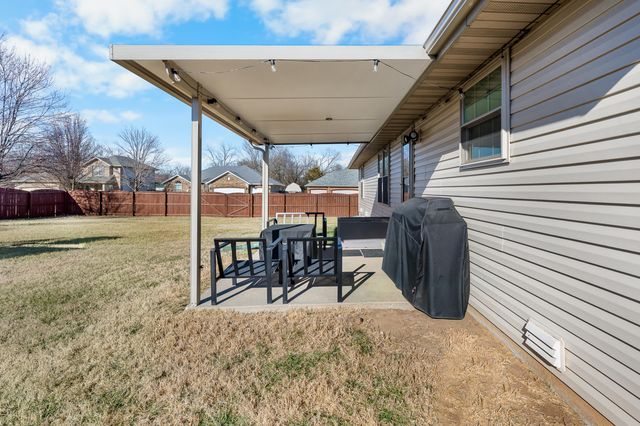 393 N Ladera Drive, Republic, MO 65738