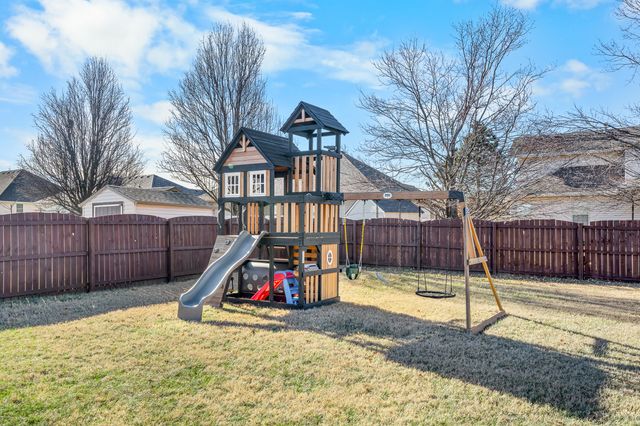 393 N Ladera Drive, Republic, MO 65738