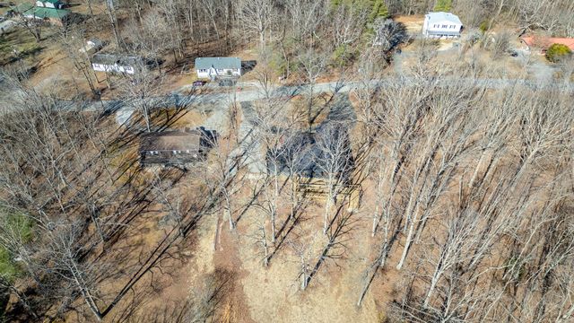 209 Spencer Dr, Spencer, TN 38585