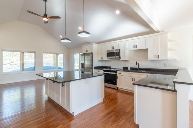 209 Spencer Dr, Spencer, TN 38585