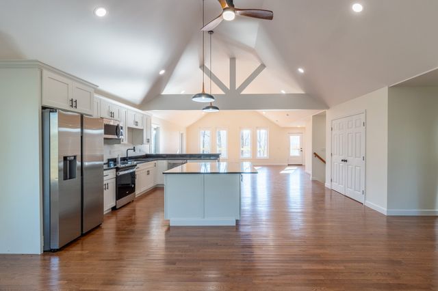 209 Spencer Dr, Spencer, TN 38585