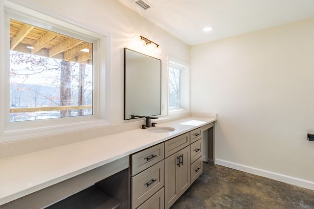 209 Spencer Dr, Spencer, TN 38585