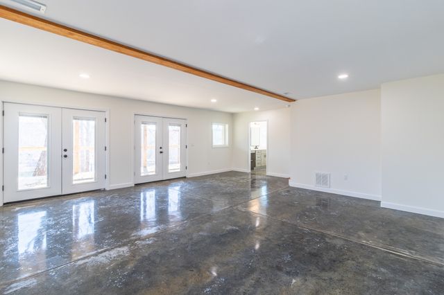 209 Spencer Dr, Spencer, TN 38585