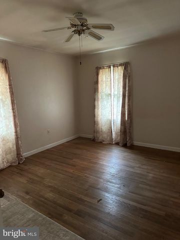 20 GOODYEAR LN, Burlington, NJ 08016
