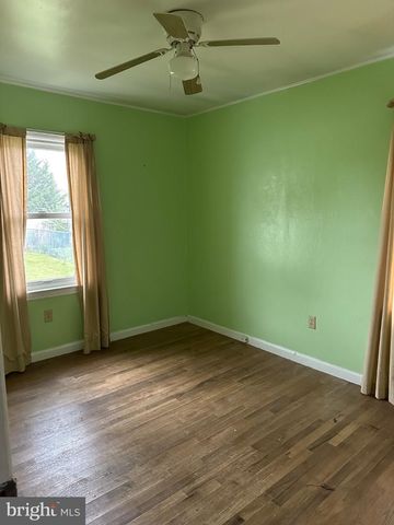 20 GOODYEAR LN, Burlington, NJ 08016