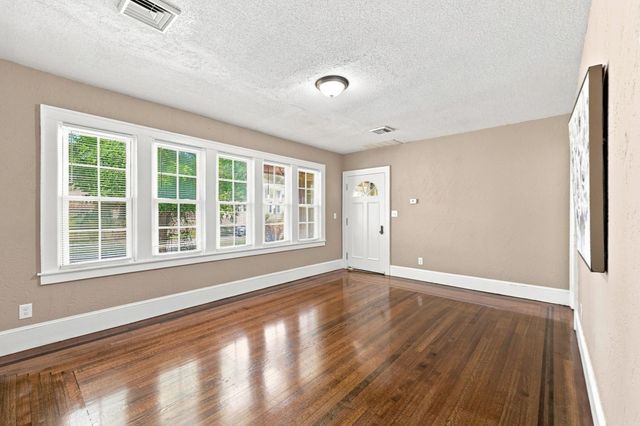 133 Parker St, Springfield, MA 01151