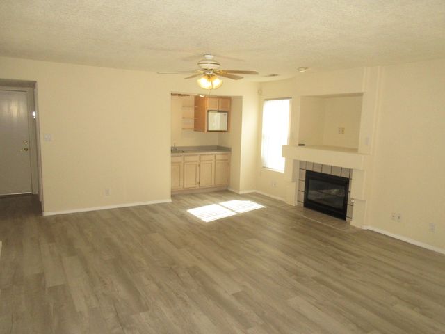 2111 Corte del Caballo NW, Albuquerque, NM 87120
