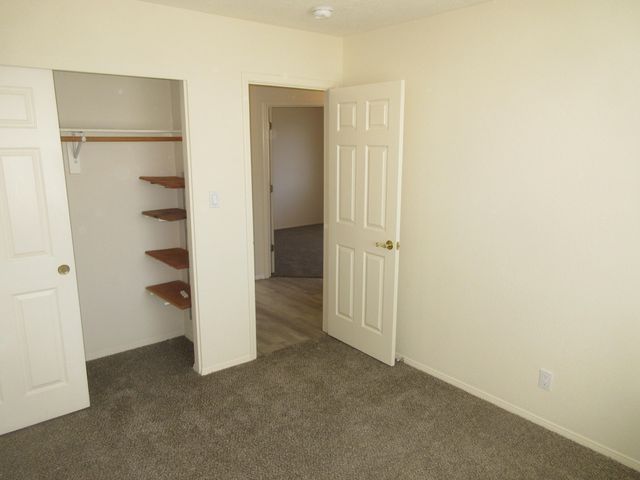 2111 Corte del Caballo NW, Albuquerque, NM 87120
