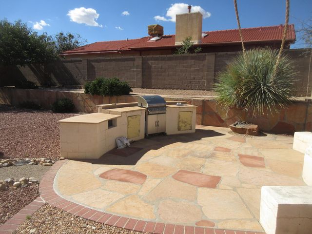 2111 Corte del Caballo NW, Albuquerque, NM 87120