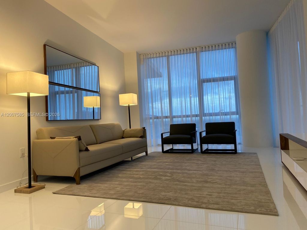 851 NE 1st Ave 2501, Miami, FL 33132