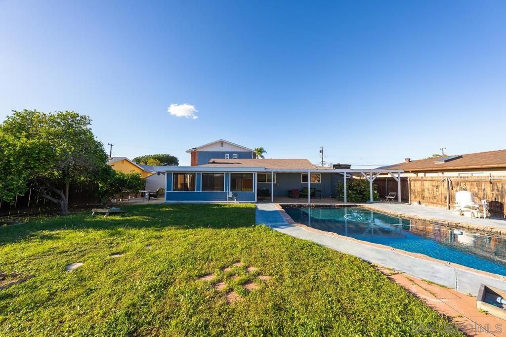 1607 Watwood Rd, Lemon Grove, CA 91945