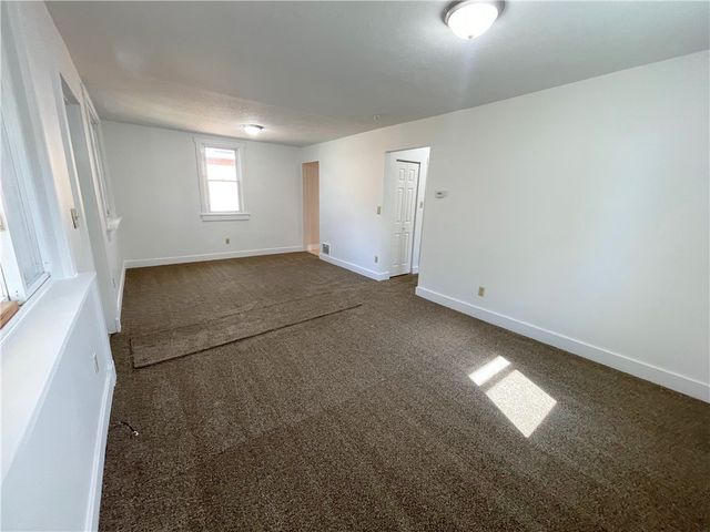 214 Vine St, Munhall, PA 15120