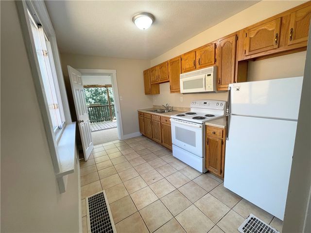 214 Vine St, Munhall, PA 15120