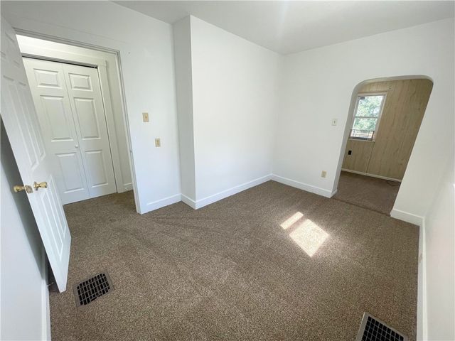 214 Vine St, Munhall, PA 15120