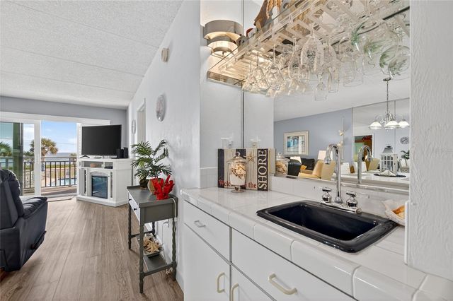 2290 OCEAN SHORE BOULEVARD 2070, Ormond Beach, FL 32176