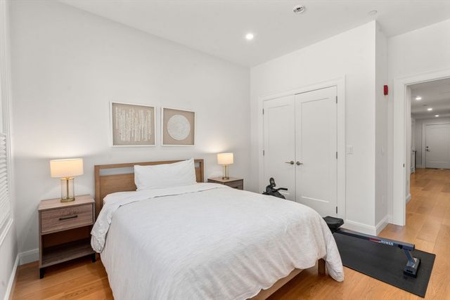 400 Hunnewell St 103, Needham, MA 02494