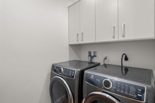 400 Hunnewell St 103, Needham, MA 02494