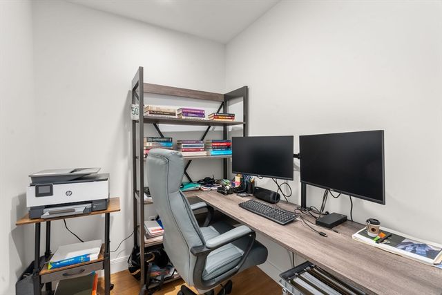 400 Hunnewell St 103, Needham, MA 02494