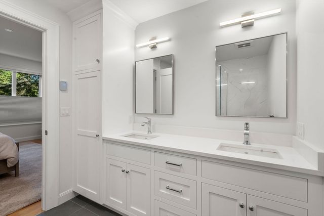 400 Hunnewell St 103, Needham, MA 02494