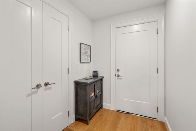 400 Hunnewell St 103, Needham, MA 02494