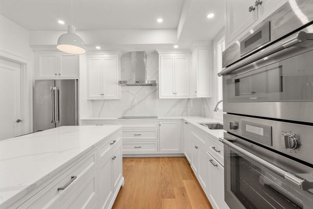 400 Hunnewell St 103, Needham, MA 02494