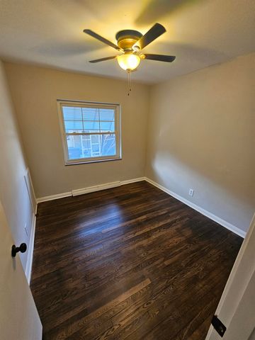 4021 Van Sant St., Huntington, WV 25704