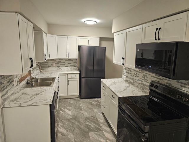 4021 Van Sant St., Huntington, WV 25704