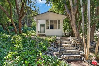 1723 N Beverly Glen Boulevard, Los Angeles, CA 90077