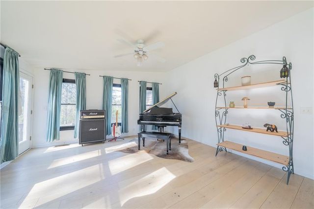 4354 Riverside Drive SW, Lilburn, GA 30047