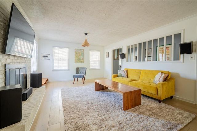 4354 Riverside Drive SW, Lilburn, GA 30047