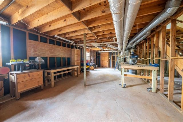 4354 Riverside Drive SW, Lilburn, GA 30047