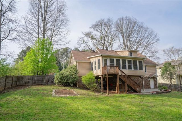 4354 Riverside Drive SW, Lilburn, GA 30047