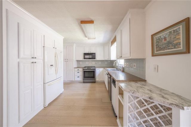 4354 Riverside Drive SW, Lilburn, GA 30047