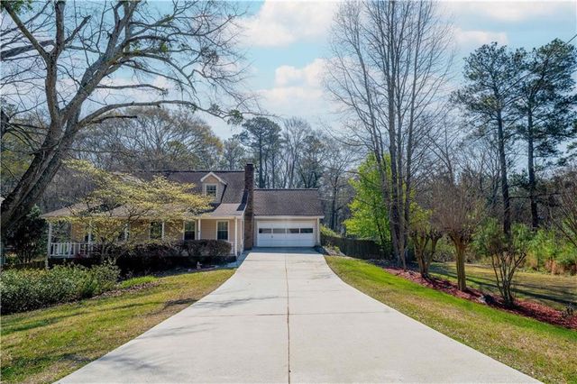 4354 Riverside Drive SW, Lilburn, GA 30047