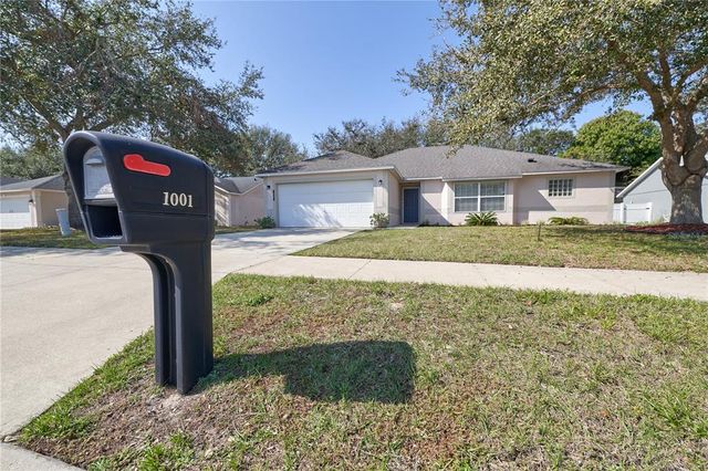 1001 WILLOW RUN ST., Minneola, FL 34715