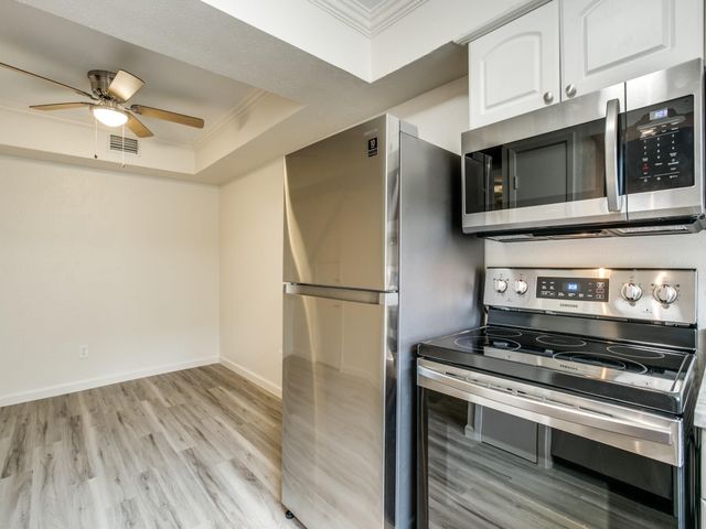 1995 Shorewood Drive, Grapevine, TX 76051