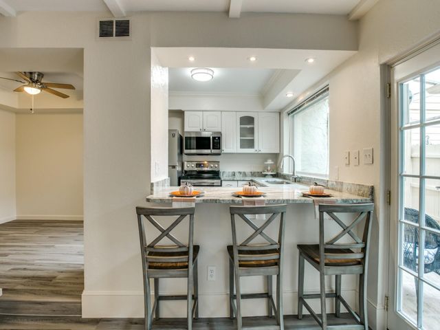 1995 Shorewood Drive, Grapevine, TX 76051