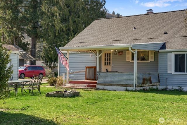 325 3rd Street, Morton, WA 98356